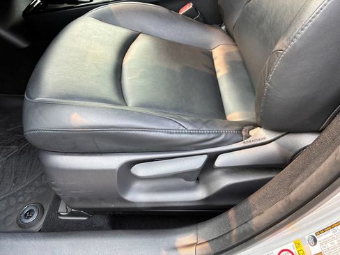 Used 2019 Toyota Prius XLE w/ Advanced Technology Package AWD/4WD image 18