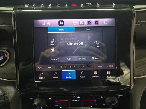 Used 2022 Jeep Grand Cherokee L Limited image 25