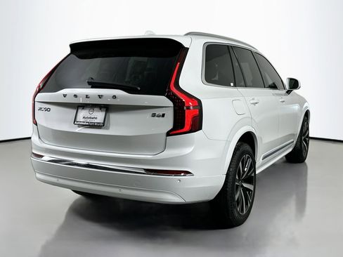 New 2025 Volvo XC90 B6 Core w/ Climate Package image 5