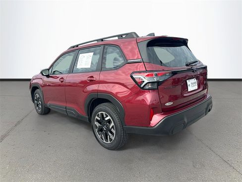 Used 2025 Subaru Forester image 5