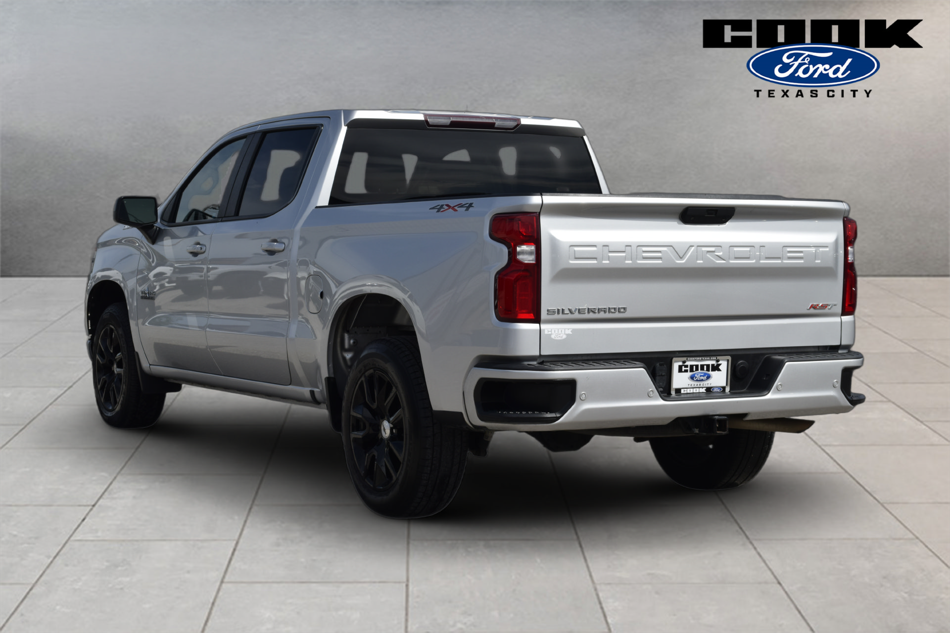 Used 2021 Chevrolet Silverado 1500 RST w/ Safety Package AWD/4WD image 4