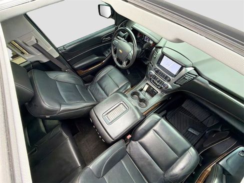 Used 2015 Chevrolet Suburban LT image 39