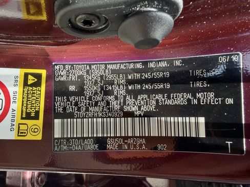 Used 2019 Toyota Highlander Limited Platinum FWD image 19