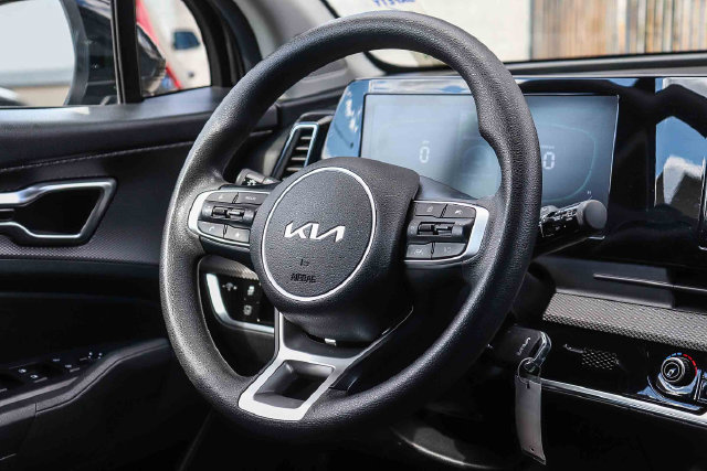 Certified 2023 Kia Sportage LX AWD/4WD image 16