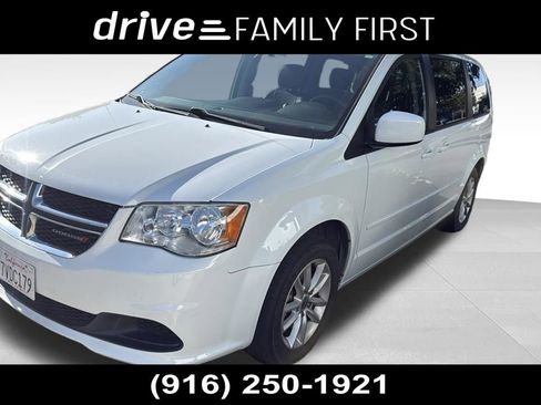 Used 2015 Dodge Grand Caravan SXT FWD image 1