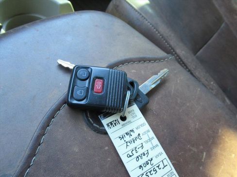 Used 2006 Ford F350 Lariat image 27
