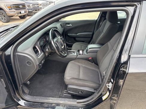 Used 2022 Dodge Charger SXT w/ Blacktop Package RWD image 19