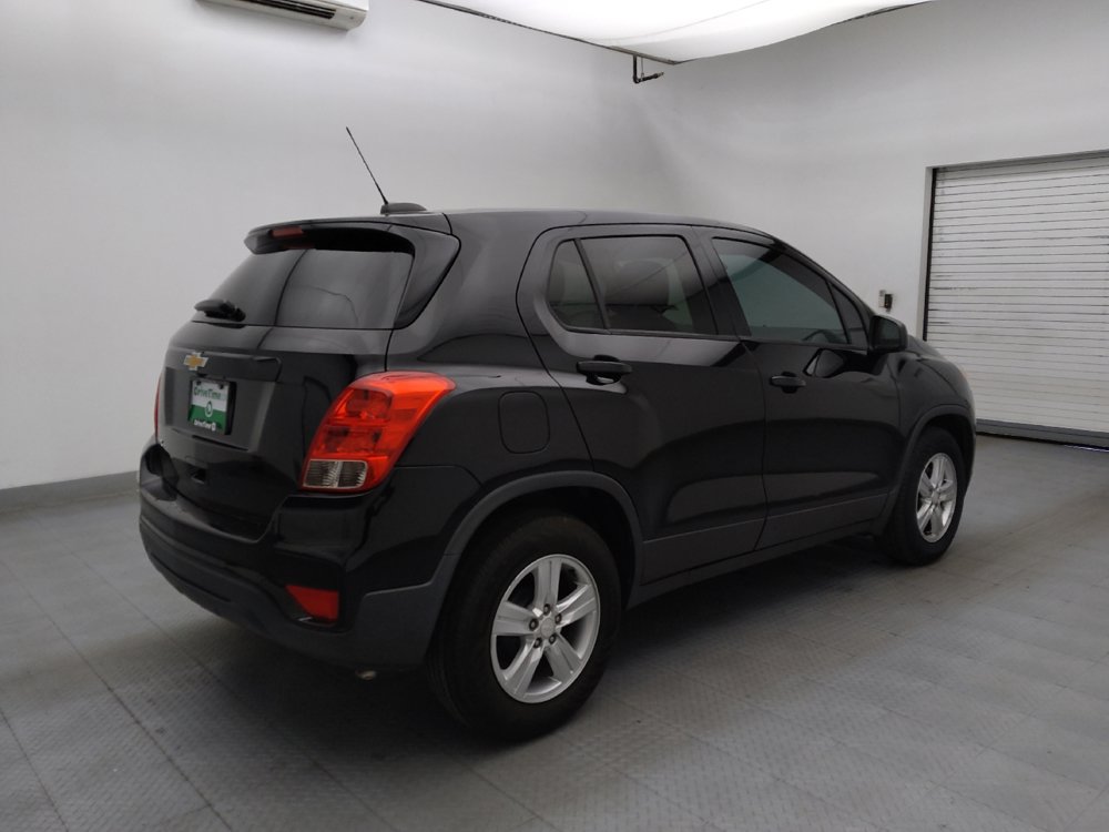 Used 2020 Chevrolet Trax LS w/ Tint and Cruise Package FWD image 9