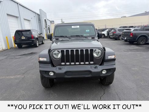 Used 2022 Jeep Wrangler Unlimited Sport w/ Sun And Sound Package AWD/4WD image 2