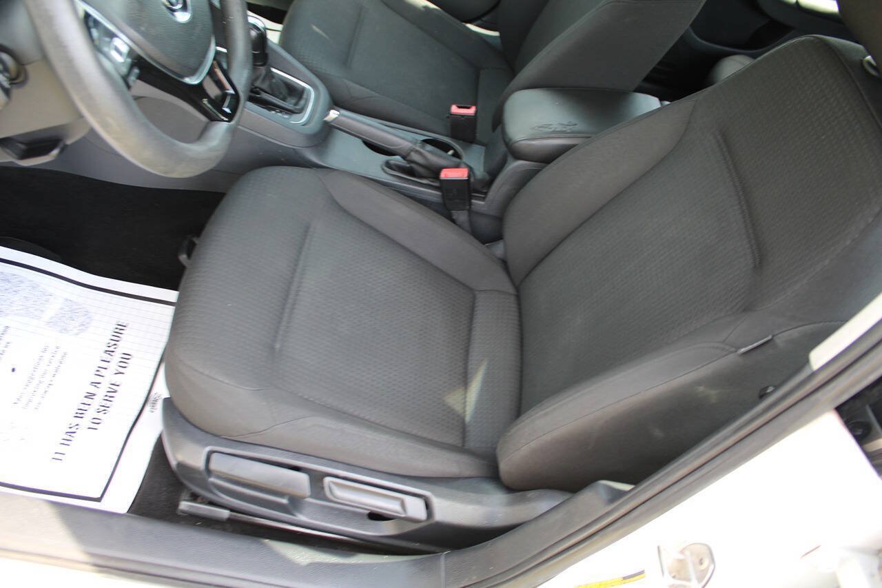 Used 2016 Volkswagen Jetta SE FWD image 16