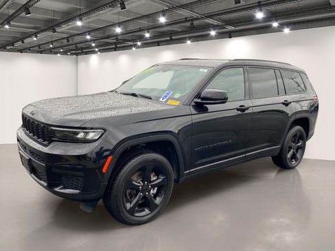 Used 2023 Jeep Grand Cherokee L Laredo image 3