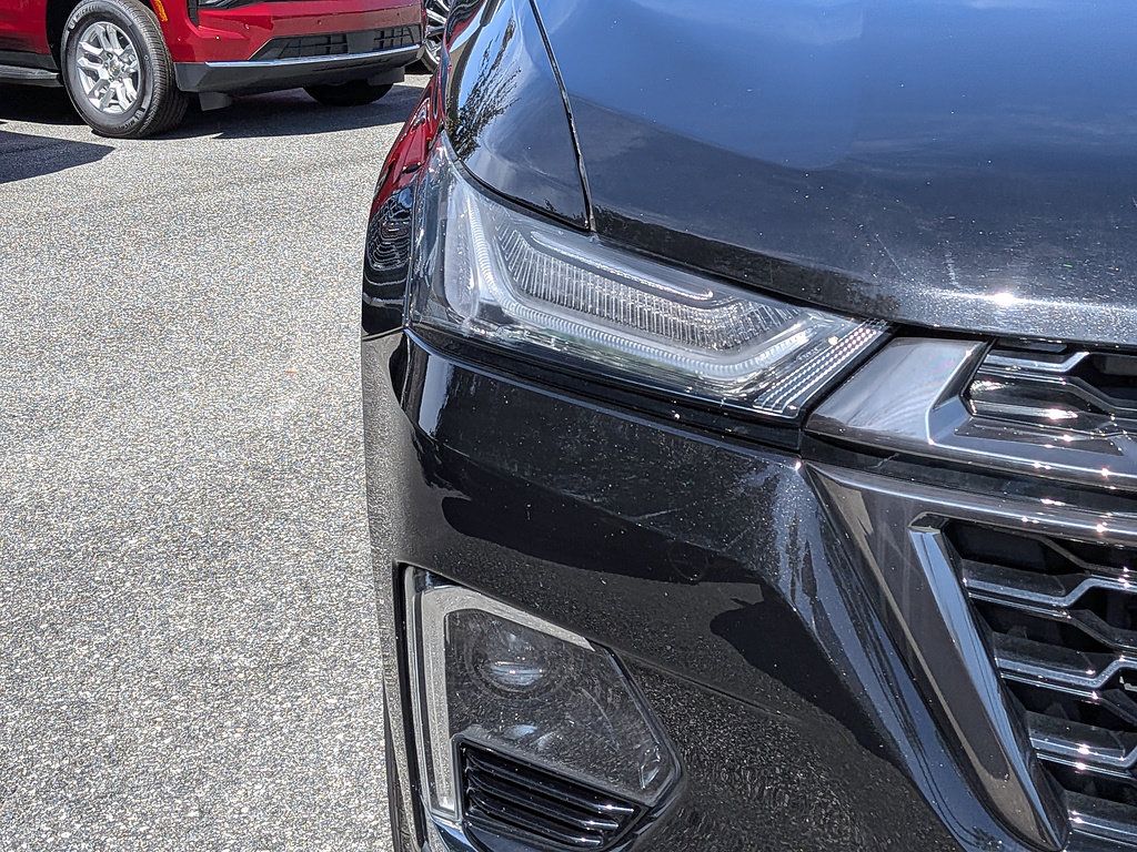Used 2023 Chevrolet Traverse RS AWD/4WD image 9
