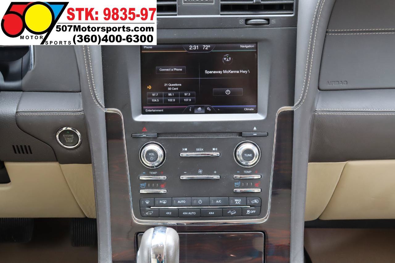 Used 2015 Lincoln Navigator 4WD w/ Equipment Group 101A Reserve image 24