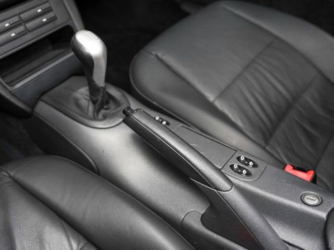 Used 1999 Porsche 911 Carrera image 40