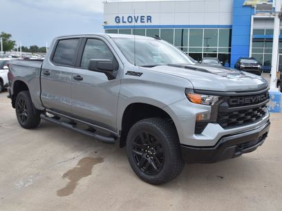 New 2026 Chevrolet Silverado 1500 Custom Trail Boss w/ Turbomax Blackout Package