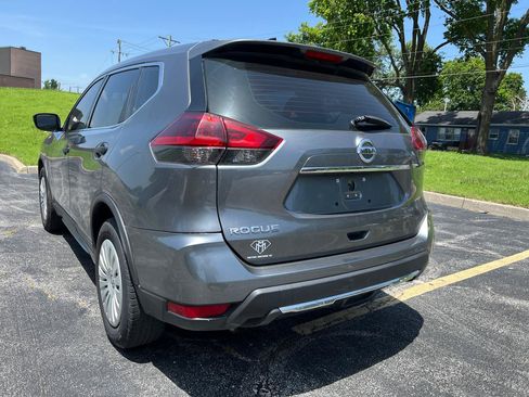Used 2018 Nissan Rogue S FWD image 3
