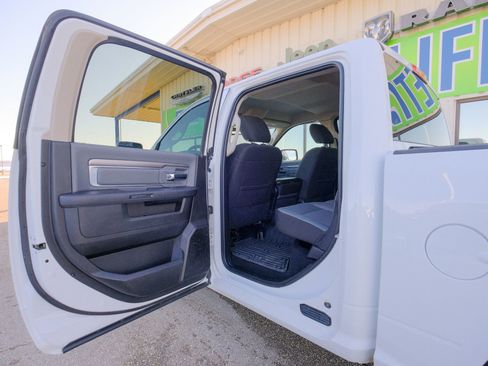 Used 2023 RAM 1500 Classic SLT w/ Electronics Group image 31