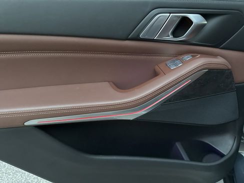 Used 2022 BMW X7 xDrive40i w/ Executive Package image 15