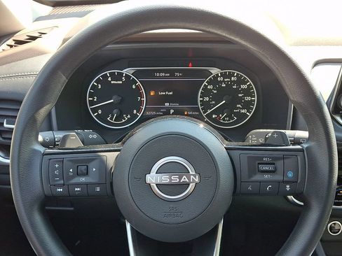 Used 2023 Nissan Rogue SV AWD/4WD image 20