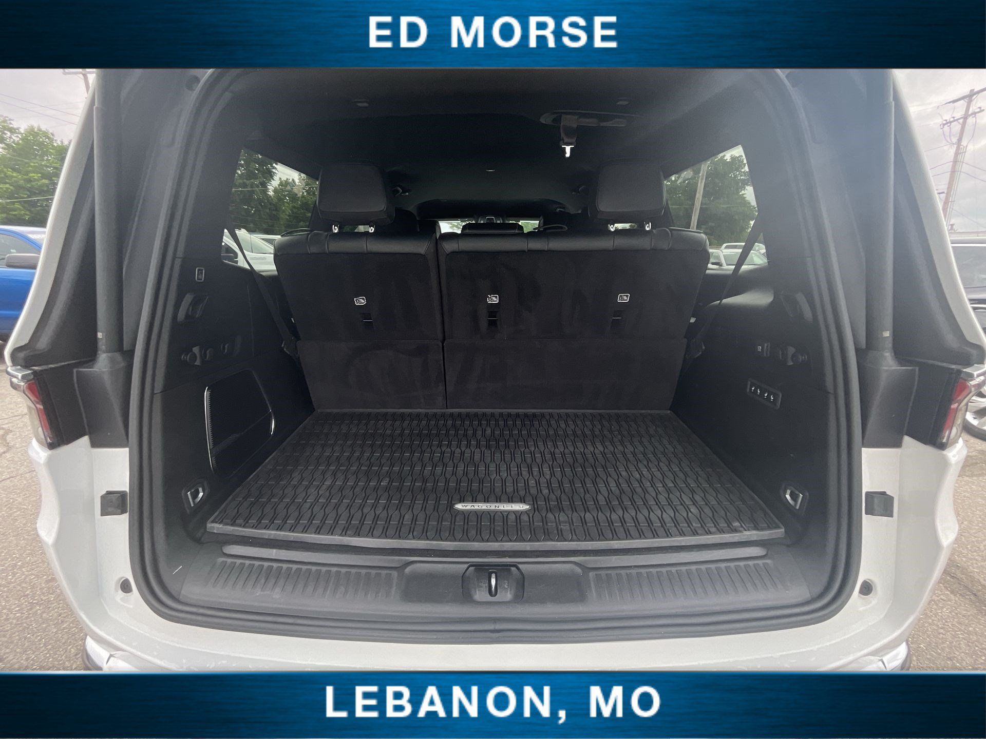 Used 2024 Jeep Wagoneer Series III AWD/4WD image 25