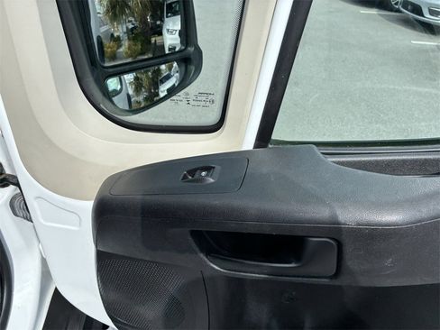 Used 2021 RAM ProMaster 2500 image 23
