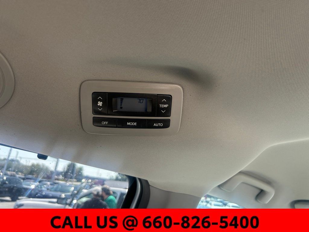 Used 2017 Toyota Sienna LE FWD image 10