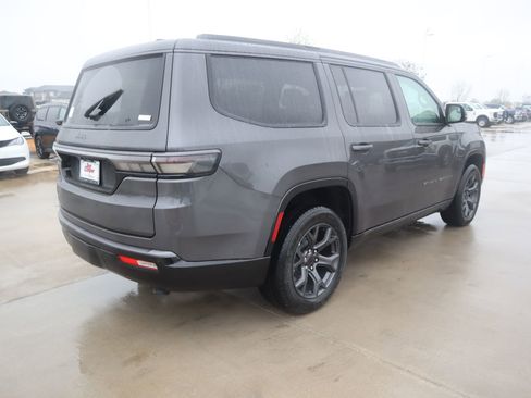 New 2026 Jeep Grand Wagoneer Limited AWD/4WD image 23