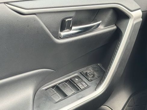 Used 2024 Toyota RAV4 XLE FWD image 17