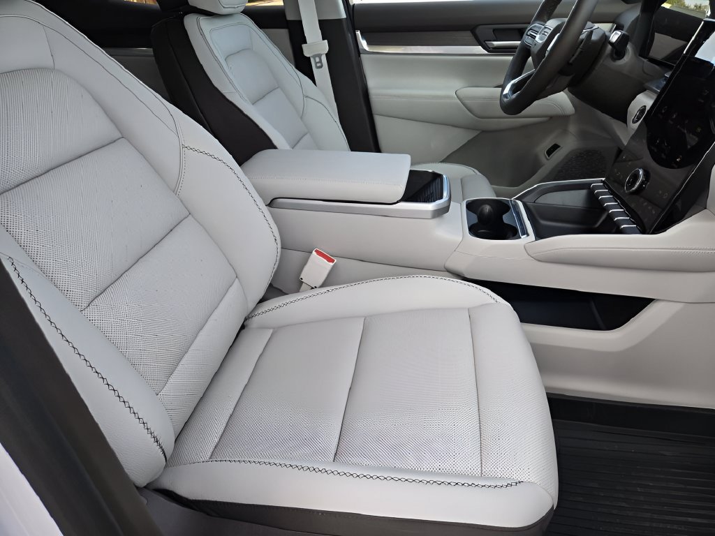 New 2027 GMC Terrain Denali w/ LPO, Floor Liner Package AWD/4WD image 11