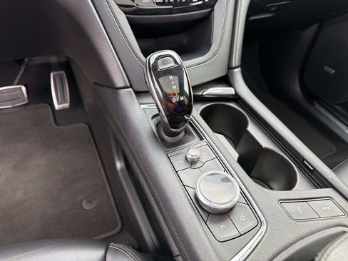 Used 2020 Cadillac XT5 Sportv image 36