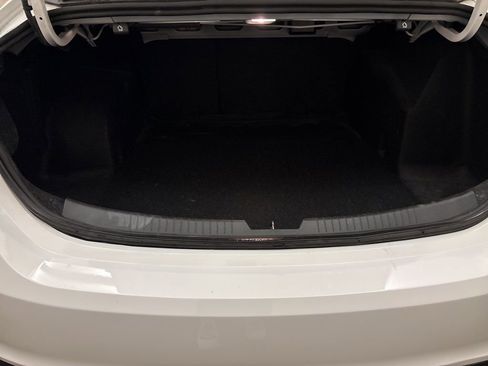 Used 2023 Chevrolet Malibu LT image 9