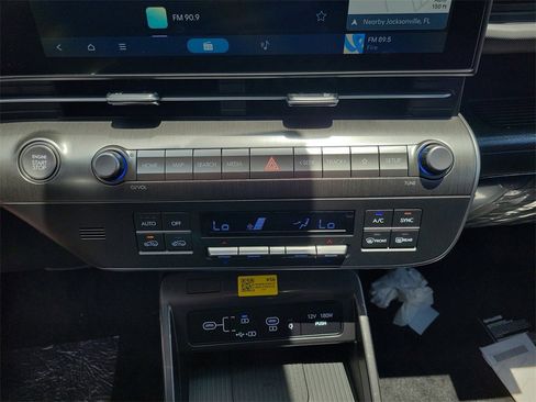Used 2025 Hyundai Kona SEL image 26