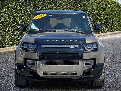 Used 2024 Land Rover Defender 110 X AWD/4WD image 9