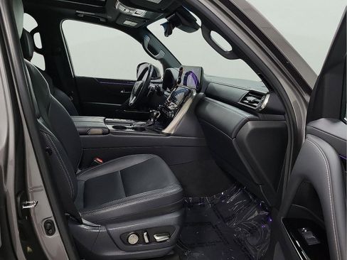 Used 2024 Lexus LX 600 4WD w/ Interior Upgrade Package image 14