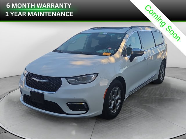 Used 2023 Chrysler Pacifica Limited FWD image 1