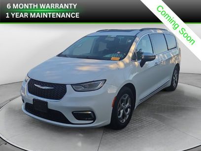 Used 2023 Chrysler Pacifica Limited