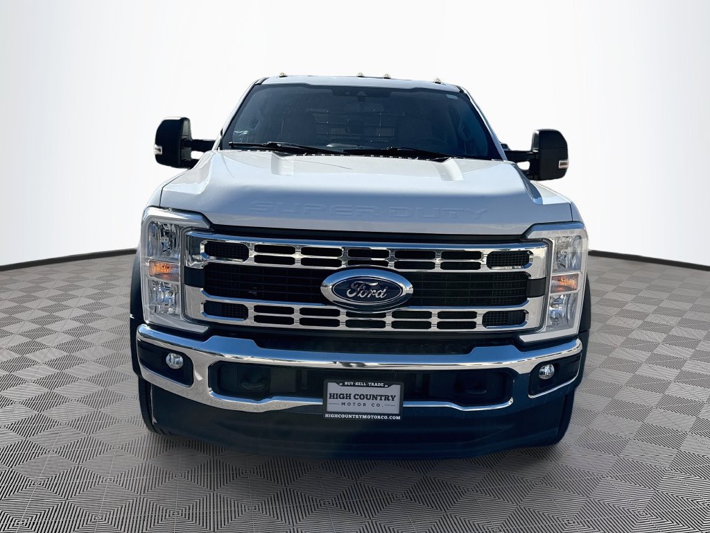 Used 2023 Ford F550 4x4 Crew Cab Super Duty w/ XLT Value Package image 2