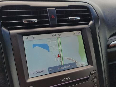 Used 2019 Ford Fusion Titanium image 29