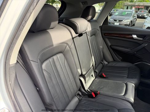 Used 2019 Audi Q5 2.0T Premium AWD/4WD image 19