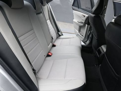 Used 2017 Toyota Camry SE FWD image 10