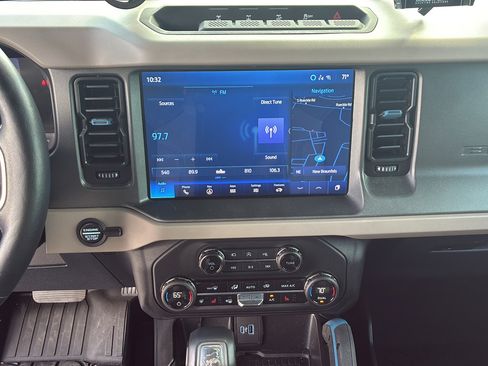 Used 2024 Ford Bronco Wildtrak AWD/4WD image 29