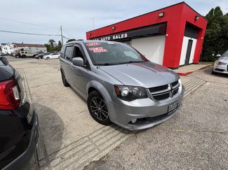 Used 2019 Dodge Grand Caravan GT image 1