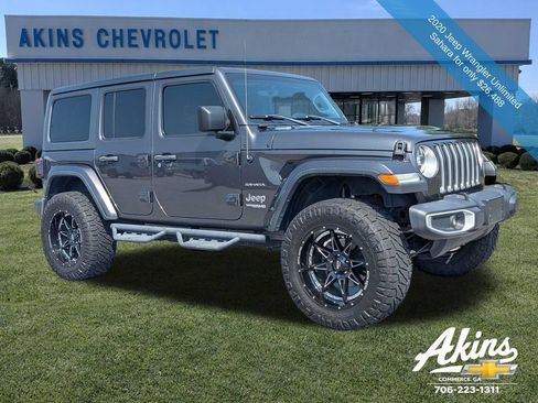 Used 2020 Jeep Wrangler Unlimited Sahara AWD/4WD image 2