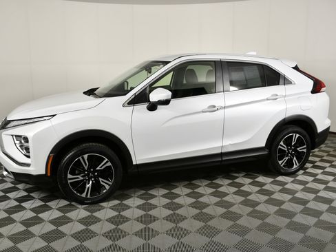 Used 2024 Mitsubishi Eclipse Cross SE image 9