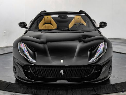 Used 2022 Ferrari 812 GTS RWD image 38