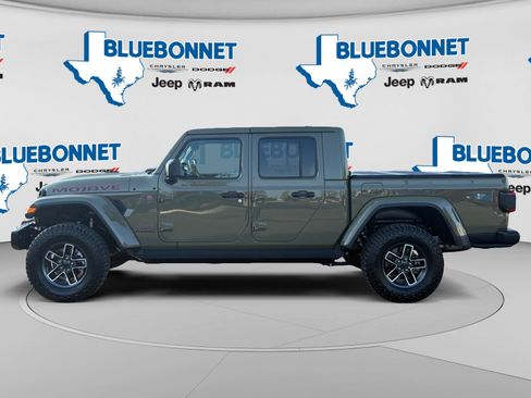 Used 2025 Jeep Gladiator Mojave AWD/4WD image 8