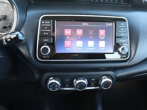 Used 2024 Nissan Kicks S image 15