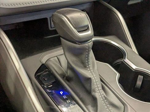 Used 2024 Toyota Highlander LE image 12