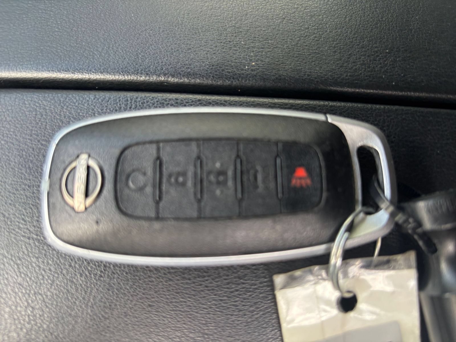 Used 2025 Nissan Rogue SV AWD/4WD image 18