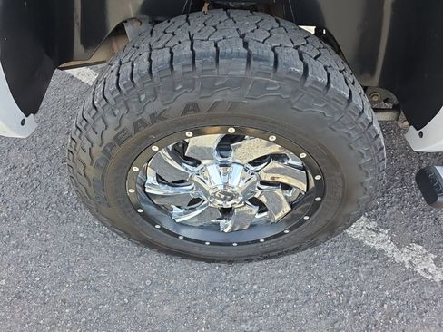 Used 2013 RAM 1500 Laramie w/ Convenience Group image 11